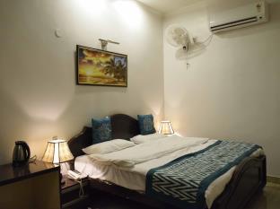 21 Milestone Hotel & Resort New Delhi Exteriör bild